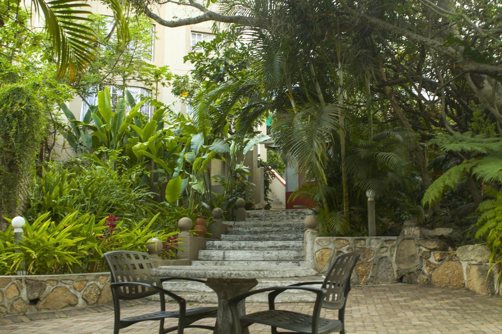 Sunset Manor Acomodação com café da manhã Mbombela Exterior foto