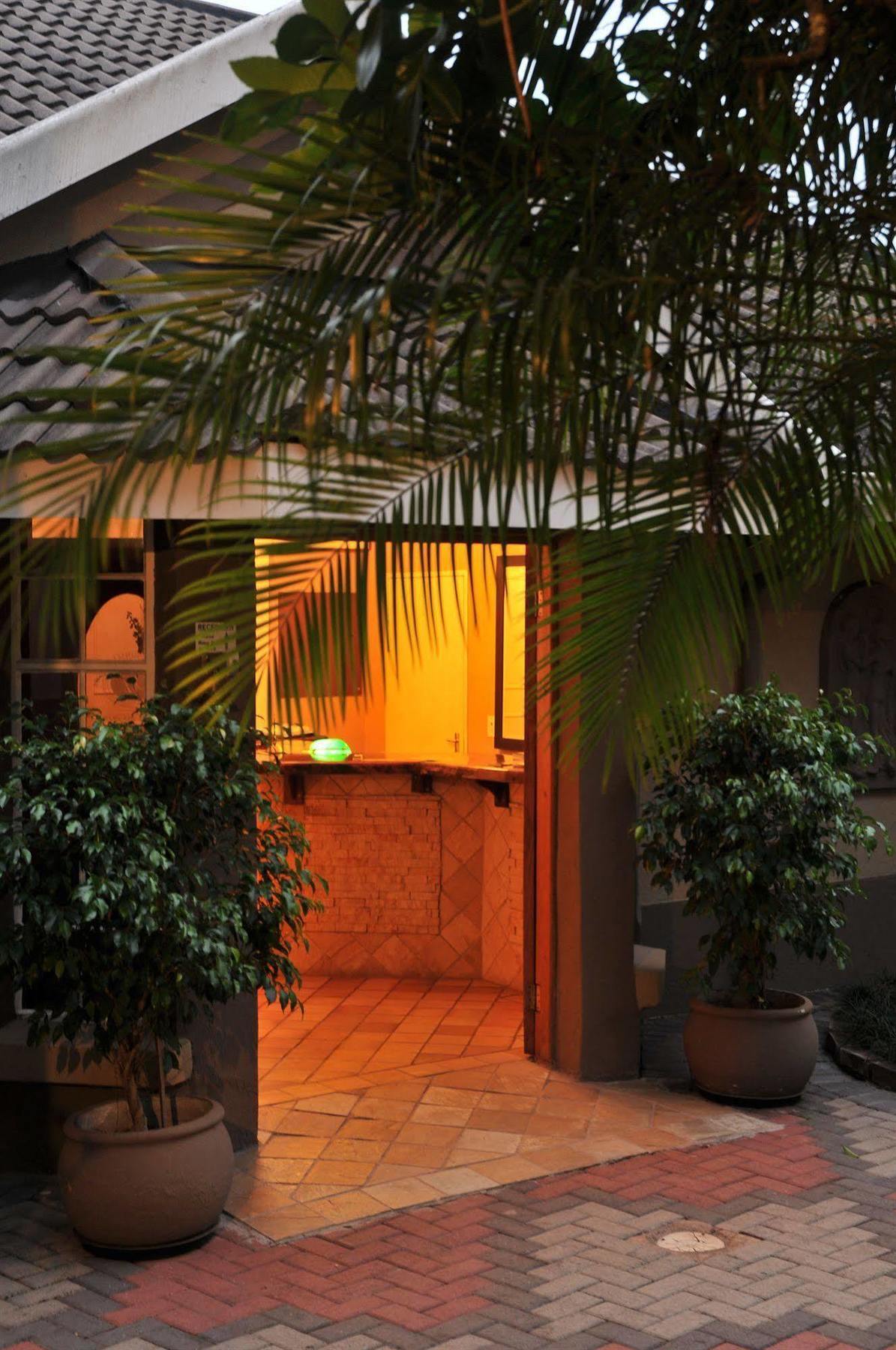 Sunset Manor Acomodação com café da manhã Mbombela Exterior foto