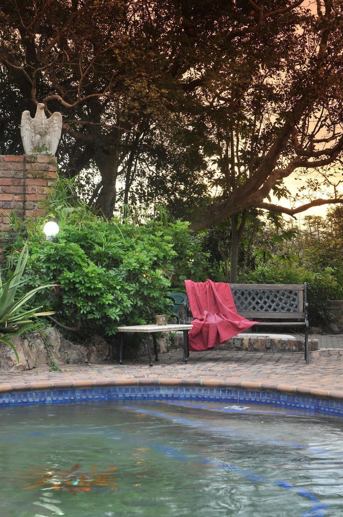 Sunset Manor Acomodação com café da manhã Mbombela Exterior foto