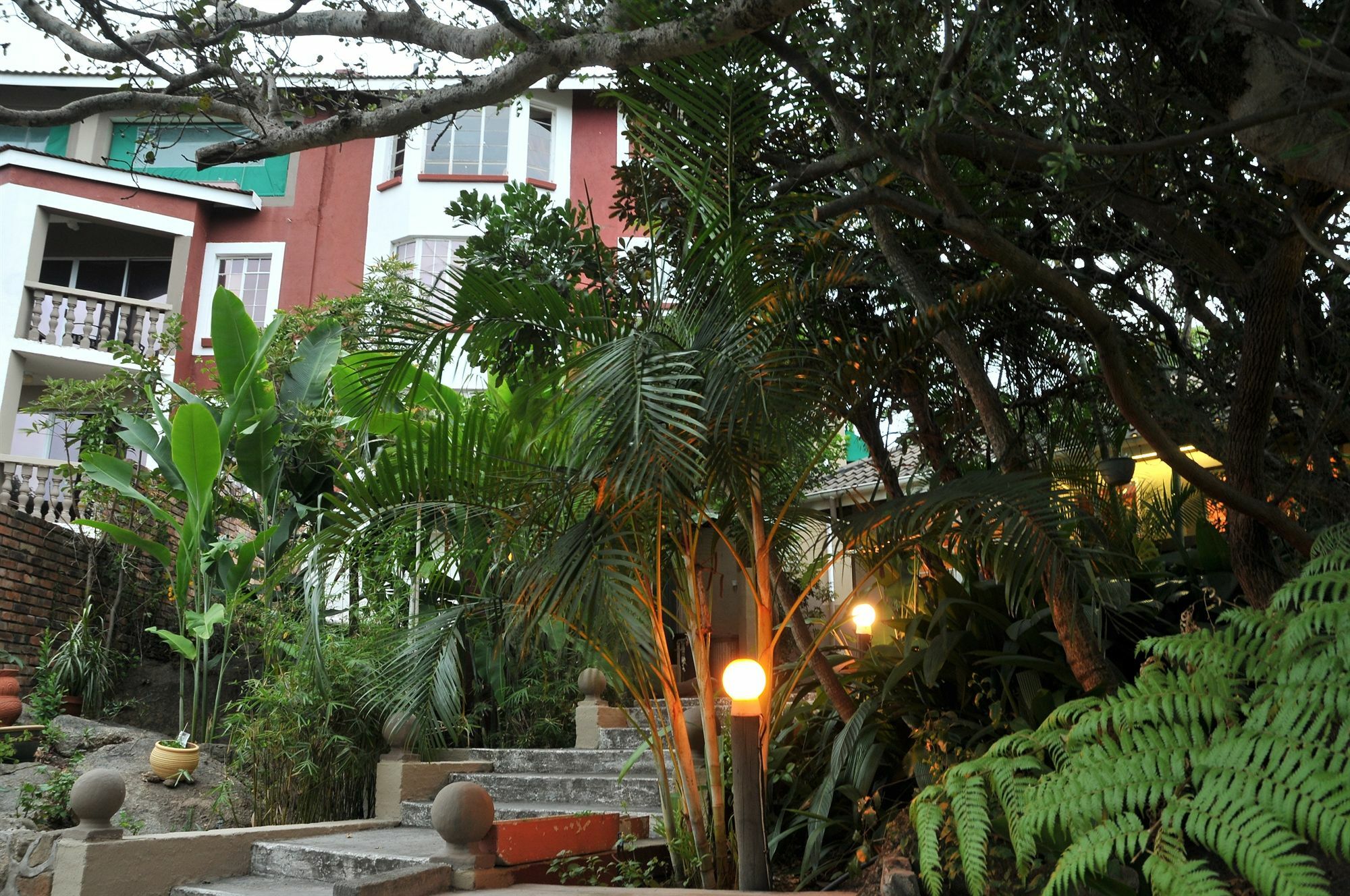Sunset Manor Acomodação com café da manhã Mbombela Exterior foto